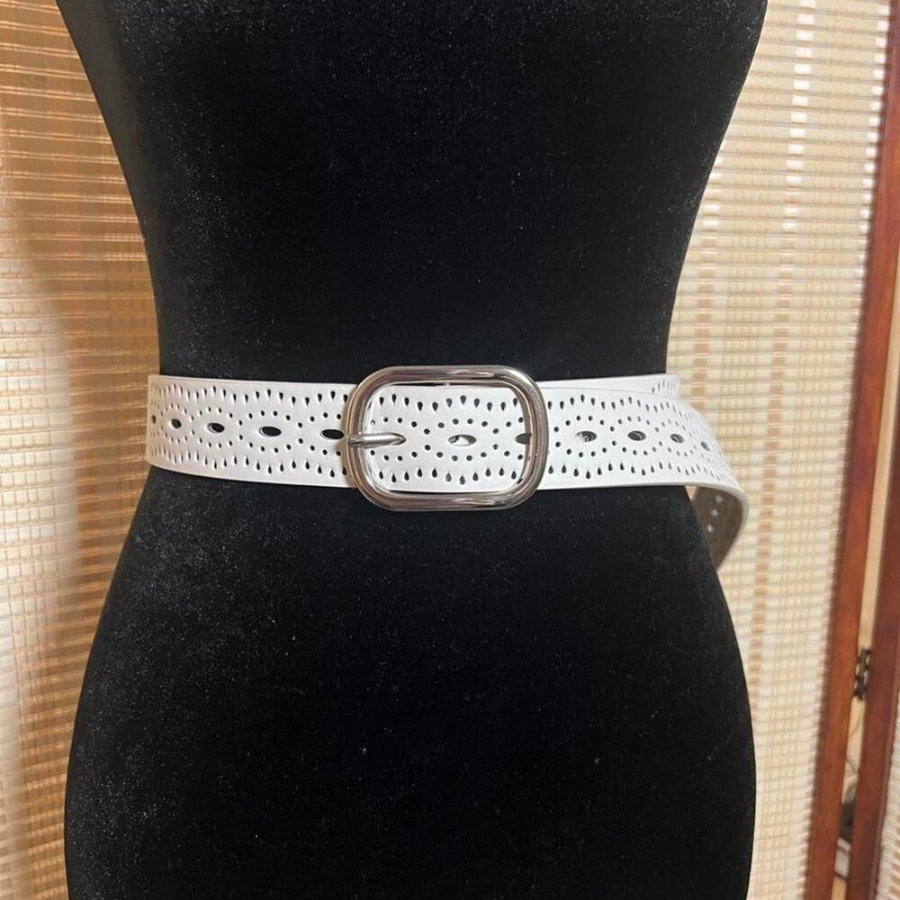 Vintage Boho Chic Vince Camuto Laser Cut Belt